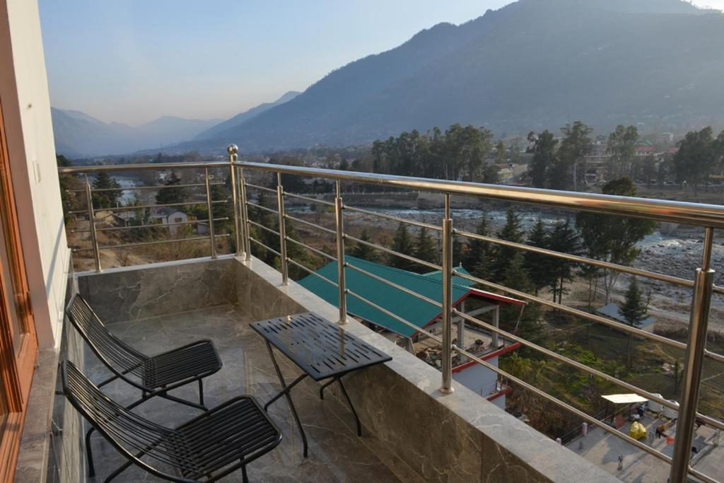 Tulip Flowing River View Hotel. Shamshi 外观 照片