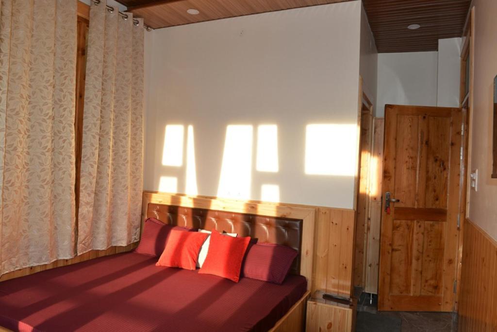 Tulip Flowing River View Hotel. Shamshi 外观 照片